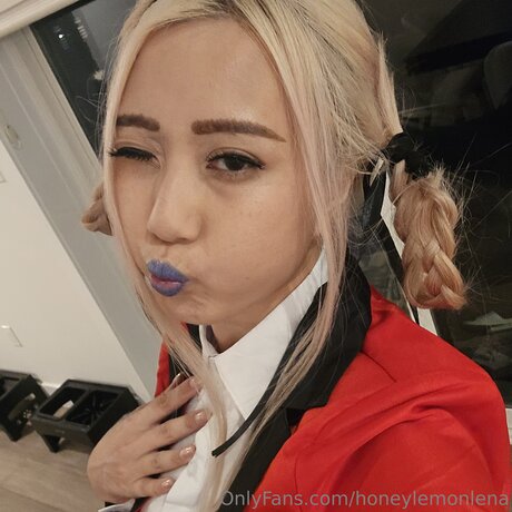 Honeylemonlena naked actress pictures