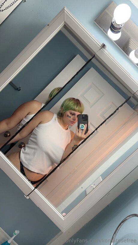 Lydiainthebones star sexy pics