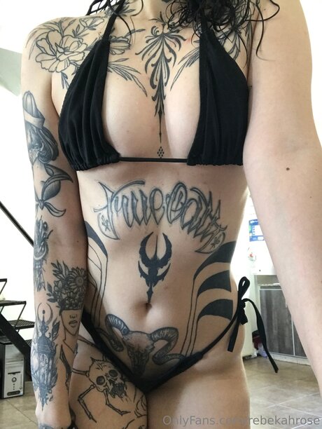 Rebekahrose model erotic pic