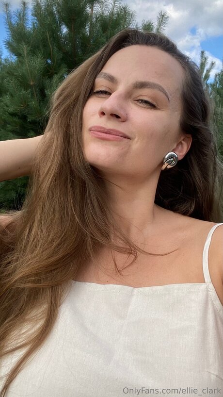 Ellie Clark star perfect archive