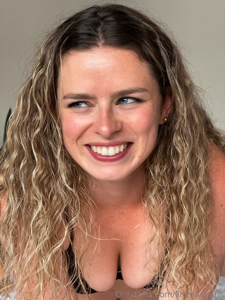 Lilymaecurls star exclusive photos