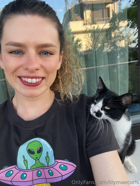 Lilymaecurls pornstar nice photos