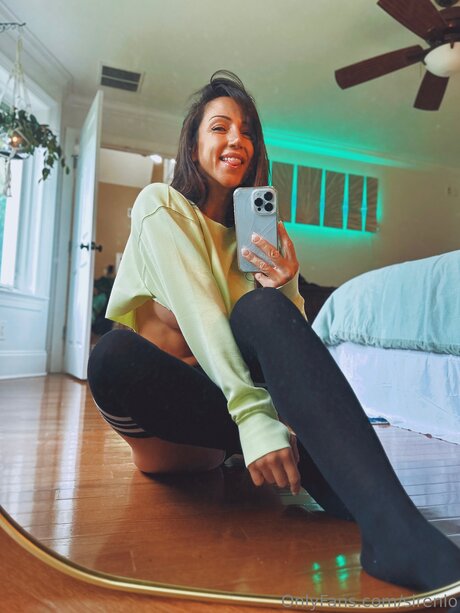 Lost Lauryn star top pictures