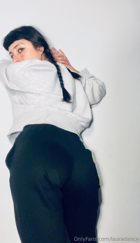 Lauradance pretty actress picture