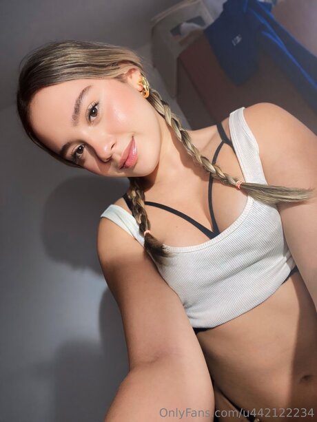 Sabrinasweeney exclusive actress pictures