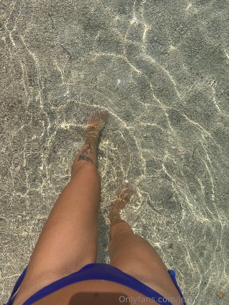 Jennyfeet06 actress photos