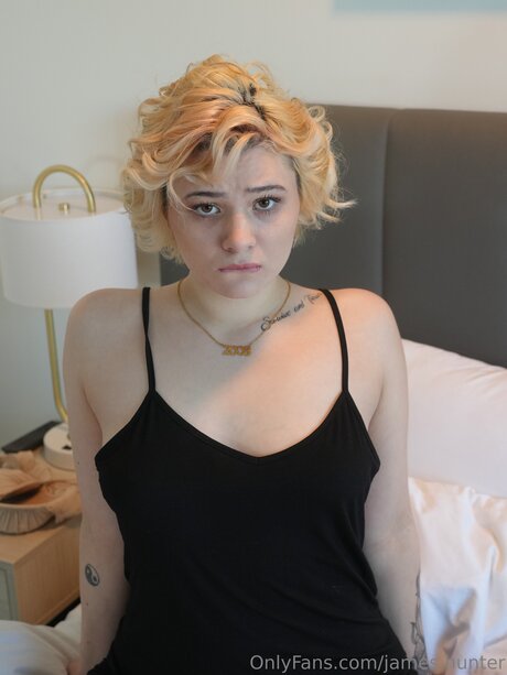 James Hunter beautiful model image