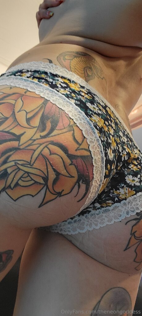 Theneongoddess model images