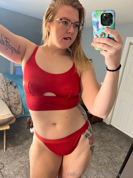 trans girl onlyfans top image