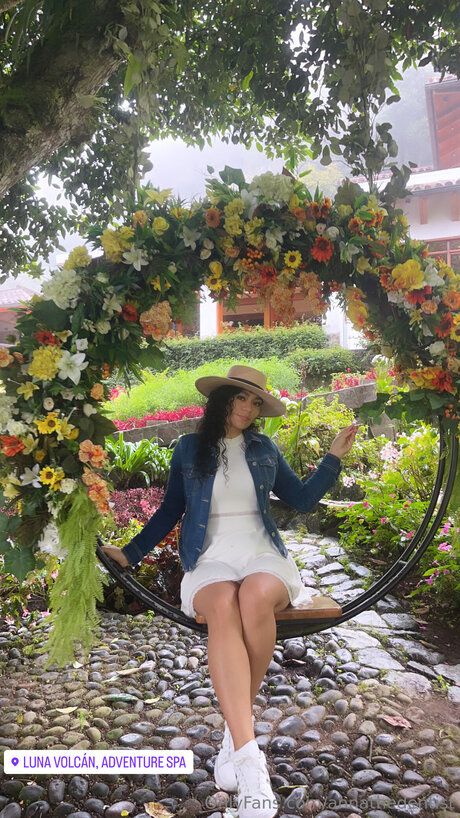 Annathedentist nude star pics