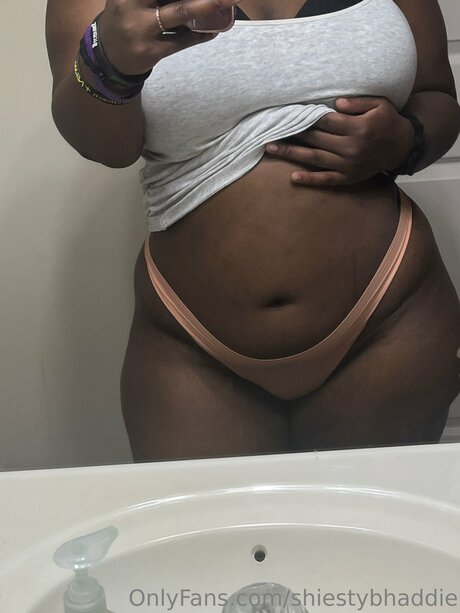 Shiestybhaddie naked model gallery