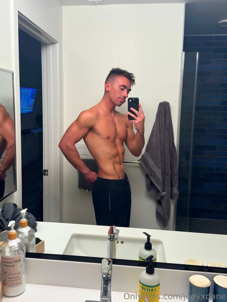 Joeyxdane model sexy img