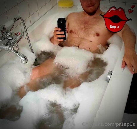 Pr1ap0s model erotic picture