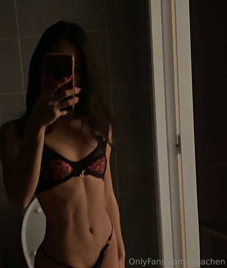 Myachen model naked picture