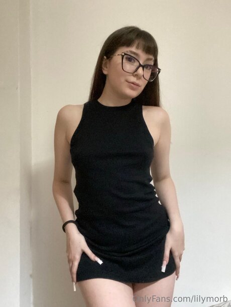 Lilymorb model hd pictures