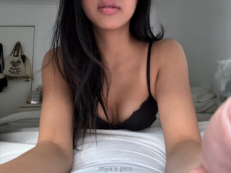 Myaarawrr pornstar top gallery