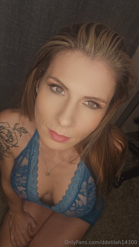 Ddelilah14300 exclusive model pictures