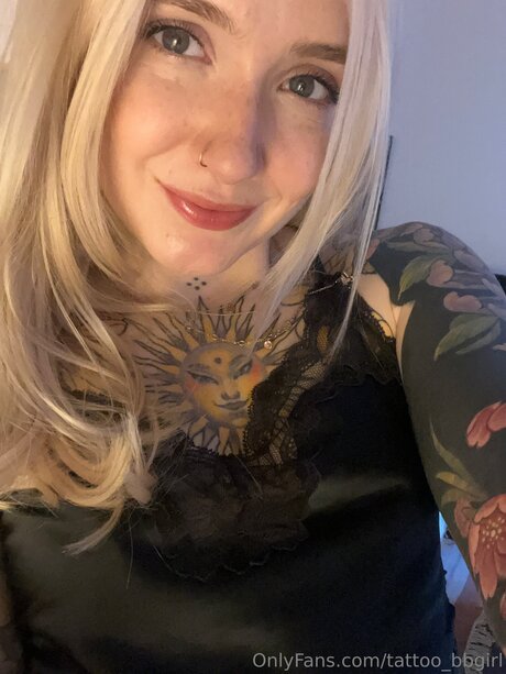 Tattoo Bbgirl star nude image