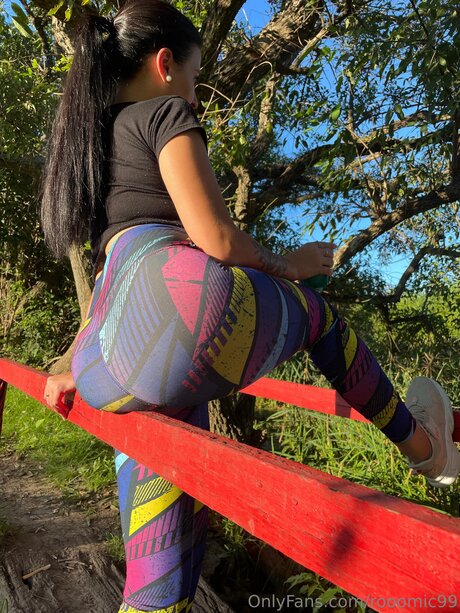 Rooomic99 model beautiful photo