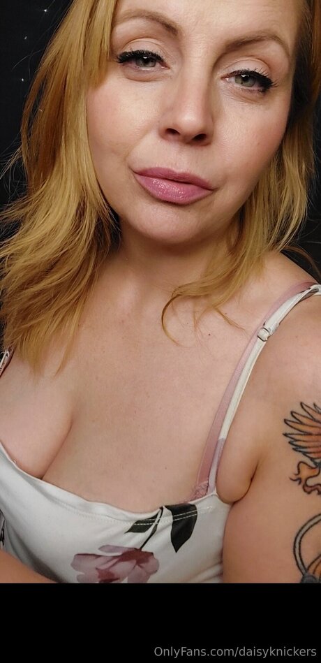 Daisyknickers model naked gallery