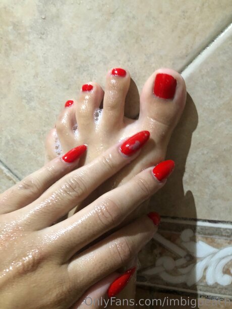 Imbigpeach nudes model galleries