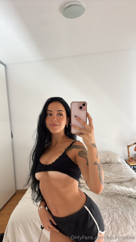 Buunnymia nice pornstar img