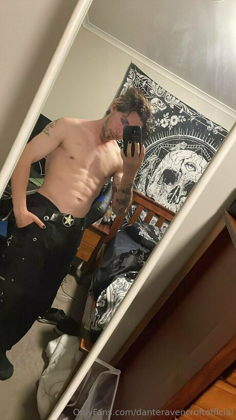 Danteravencroftofficial high quality star pic