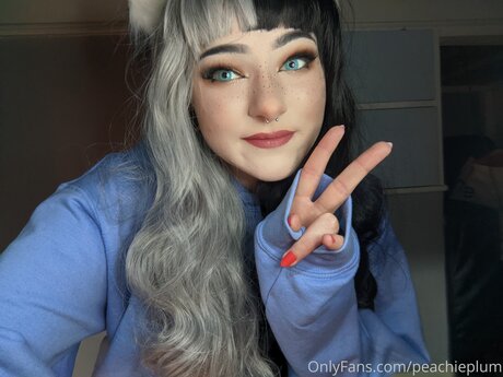 Peachieplum top star pictures