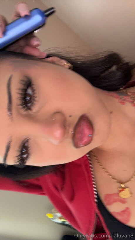 Daluvan3 high quality actress picture