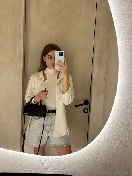 Youneedme666 art model galleries