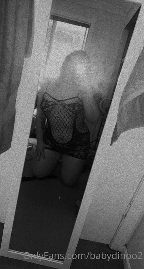 Babydinoo2 porn model picture