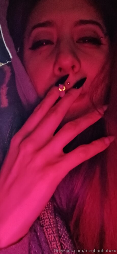 Meghanhotxxx model xxx picture