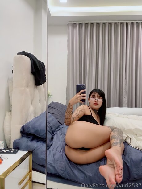 Yuri2537 sex actress images