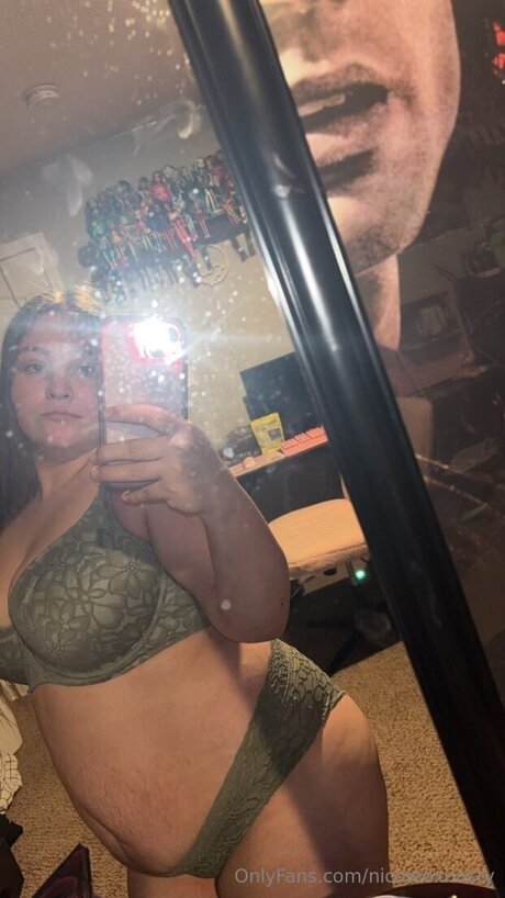 Nicoleexnasty free model gallery