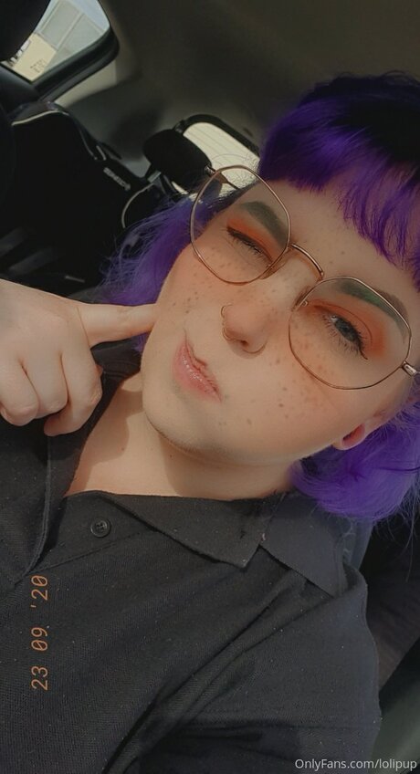 Lolipup pornstar naked photo