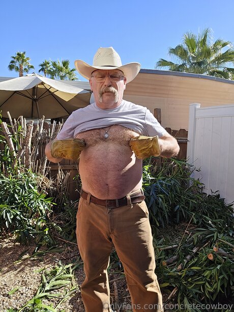 Concretecowboy star naked galleries