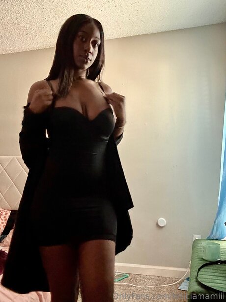 Leticiamamiii model pretty images