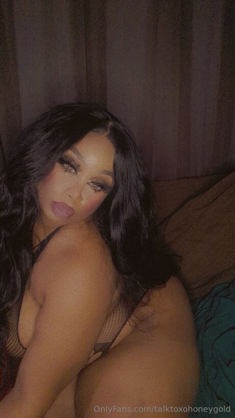 Talktoxohoneygold pornstar art photos