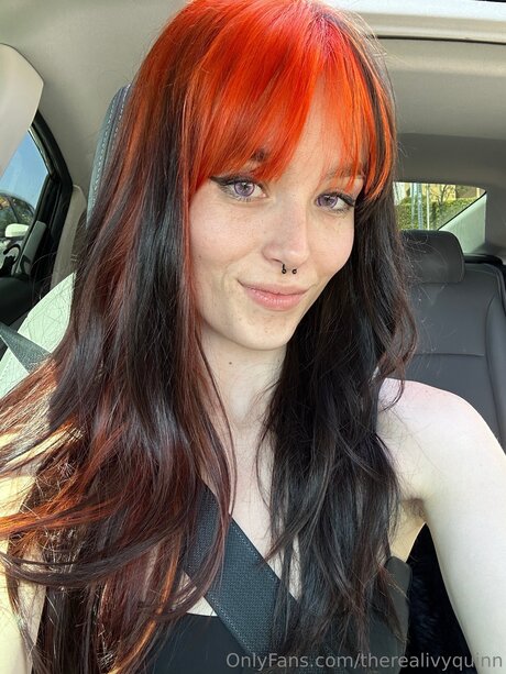 Ivyquinn Tv top star photo