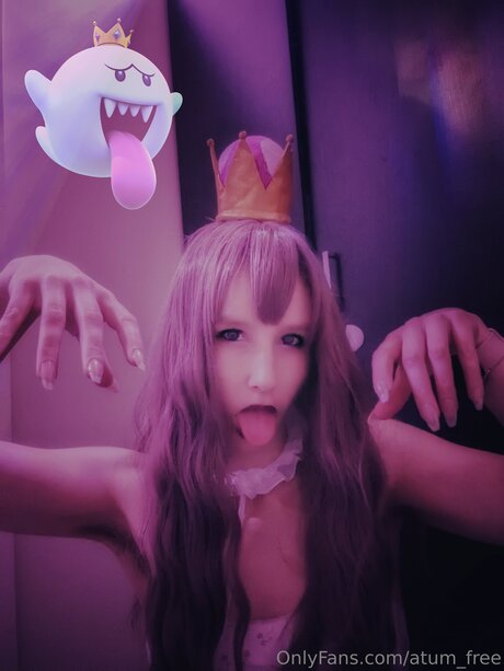 Atum Free model hd gallery