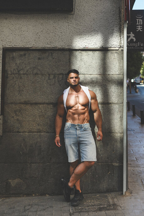 Axelrockham top model photo