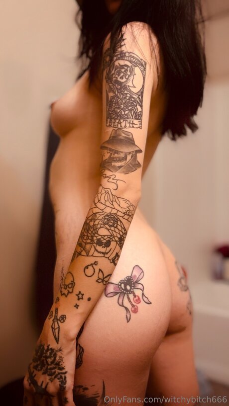 Witchybitch666 nice model image