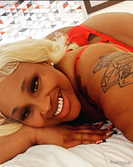 Prettyasspai sex model pics