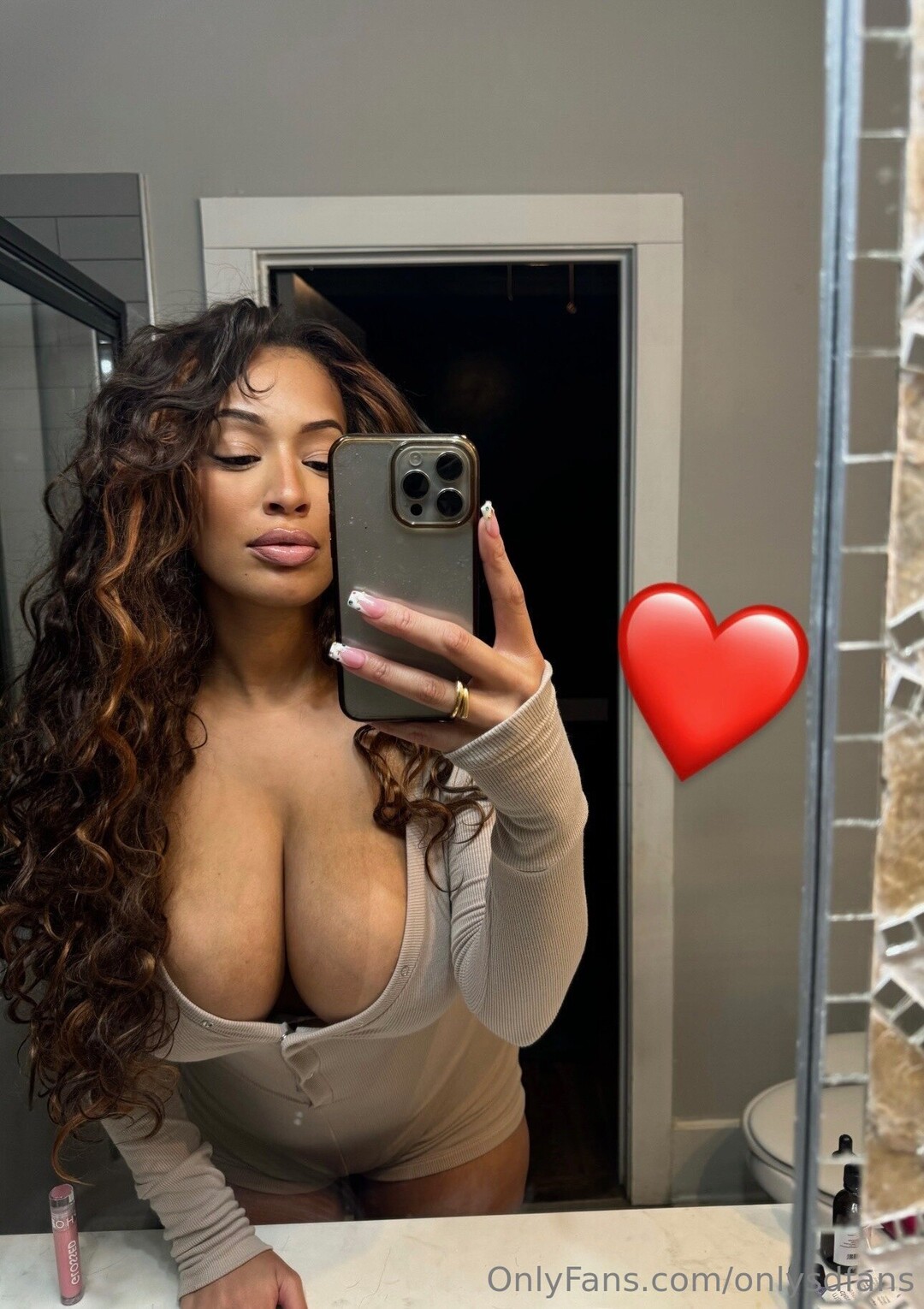 Onlysdfans high quality actress pictures