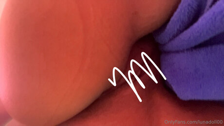 Lunadoll001 nudes actress picture