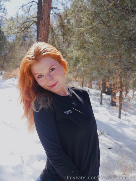 Faye Anderson best model pic