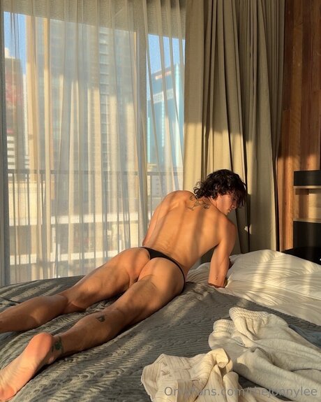 Thejonnylee nice star photo