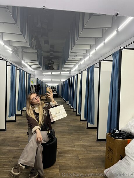 Sweet Adele18 sexy model galleries