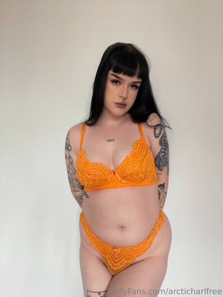 Otherarcticharl perfect model pic