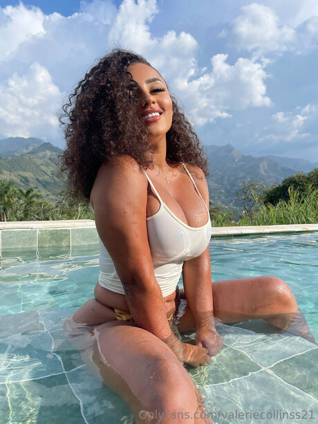 Kmartinez 22 pornstar nude image